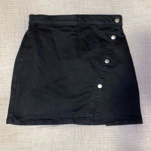 NWOT black mini skirt (FREE PEOPLE)